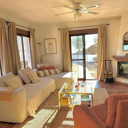 Villa Los Naranjos Sayalonga エクステリア 写真