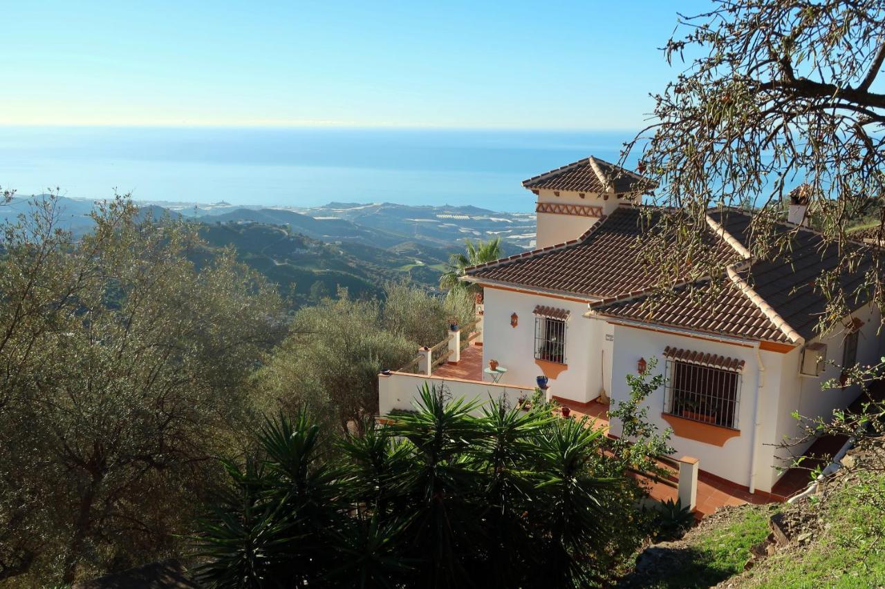 Villa Los Naranjos Sayalonga エクステリア 写真